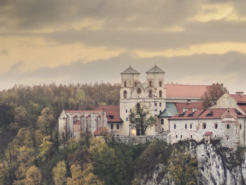 8 dobro izmiješanih misterija i krimića povijesne tematike, a nisu "Da Vincijev kod"