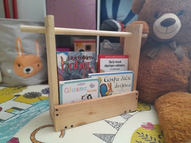 Čitateljska pilana subotom!: obiteljska radionica izrade drvene košare za slikovnice